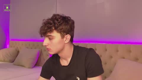 Snapshot of richard_steele_hot chatting on 11/02/25, 03:47 Richard online show from 11/02/25, 03:47