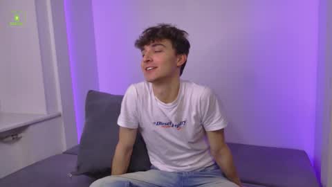 Snapshot of richard_steele_hot chatting on 11/24/25, 03:34 Richard online show from 11/24/25, 03:34