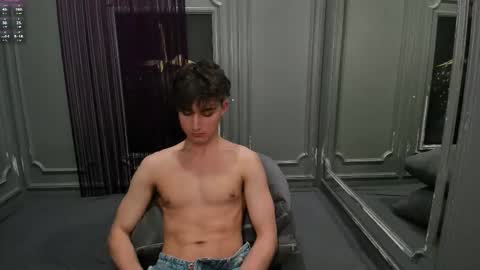 Snapshot of richard_steele_hot chatting on 12/03/25, 05:00 Richard online show from 12/03/25, 05:00