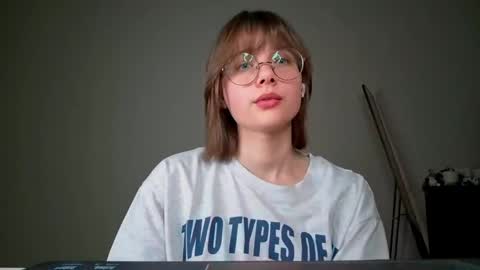 Luna online show from 05/15/26, 06:59