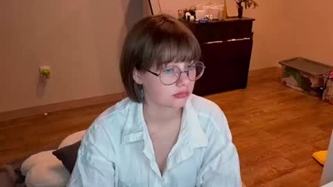 Luna online show from 06/10/26, 07:02