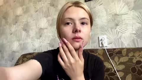 Snapshot of richellearmentrout chatting on 07/01/26, 02:07 jenny online show from 07/01/26, 02:07