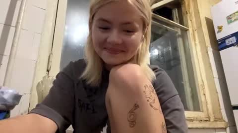 Snapshot of richellearmentrout chatting on 07/21/26, 08:00 jenny online show from 07/21/26, 08:00