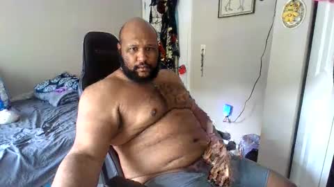 Snapshot of richiecen chatting on 09/22/25, 08:00 richiecen online show from 09/22/25, 08:00