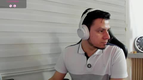 Snapshot of rick_diesel chatting on 05/05/26, 04:31 Rick Diesel online show from 05/05/26, 04:31