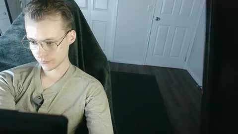 Snapshot of rickgosling chatting on 12/02/25, 04:18 rickgosling online show from 12/02/25, 04:18