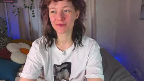 Snapshot of ricki_bloom chatting on 05/01/26, 01:21 Ricki online show from 05/01/26, 01:21