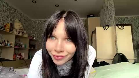 Chloe online show from 05/16/26, 10:36