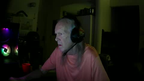 Snapshot of rickl56 chatting on 06/19/26, 01:43 rickl56 online show from 06/19/26, 01:43