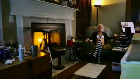 PINK HOLE TWINK online show from 01/18/25, 04:04