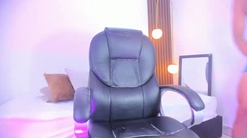 Ricky  online show from 12/03/24, 08:39