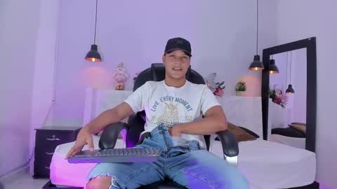 Ricky  online show from 12/27/24, 09:11