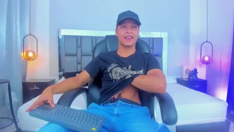 Ricky  online show from 01/04/25, 09:09