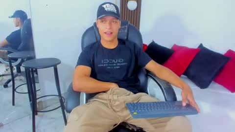 Ricky  online show from 02/17/25, 07:42