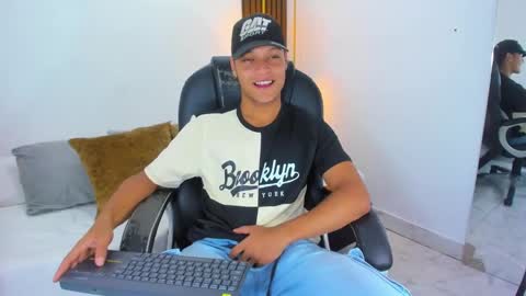 Ricky  online show from 02/24/25, 07:52