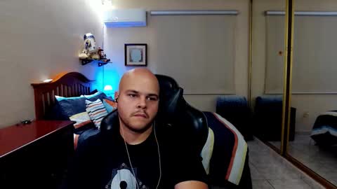 Snapshot of rickyj1012 chatting on 01/07/26, 11:51 Ricky online show from 01/07/26, 11:51