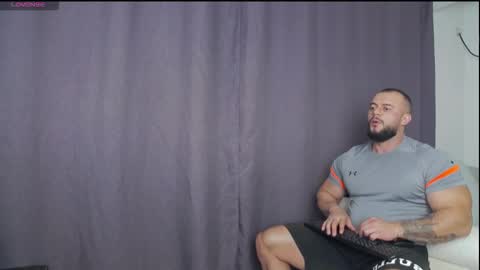 Snapshot of rickymiami1 chatting on 09/27/25, 06:46 rickymiami1 online show from 09/27/25, 06:46