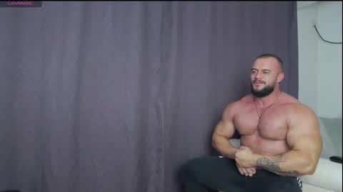 Snapshot of rickymiami1 chatting on 09/29/25, 05:51 rickymiami1 online show from 09/29/25, 05:51