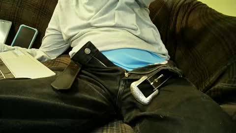 Snapshot of rico_y_suave_4u chatting on 12/27/24, 11:53 Easy if yun are good see my pics online show from 12/27/24, 11:53