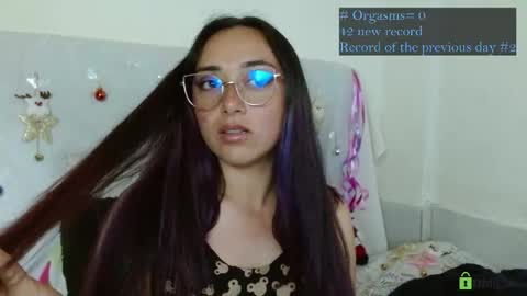 Snapshot of ricocandy chatting on 12/19/25, 03:02 Candy online show from 12/19/25, 03:02