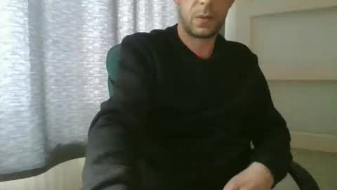 Snapshot of ricooo465 chatting on 03/24/26, 04:34 ricooo465 online show from 03/24/26, 04:34