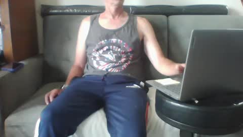 Snapshot of ridemehigh1 chatting on 09/12/25, 05:35 ridemehigh1 online show from 09/12/25, 05:35