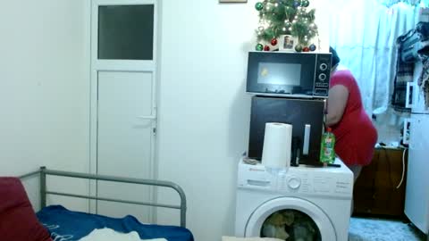 Snapshot of ridemerafsuzana chatting on 12/15/24, 03:09 Ridemeraf online show from 12/15/24, 03:09