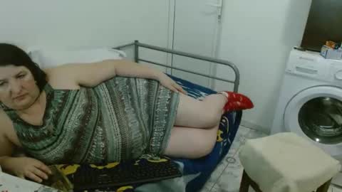 Snapshot of ridemerafsuzana chatting on 01/02/25, 08:57 Ridemeraf online show from 01/02/25, 08:57