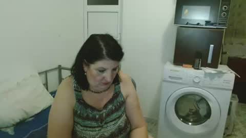 Snapshot of ridemerafsuzana chatting on 01/28/25, 04:19 Ridemeraf online show from 01/28/25, 04:19