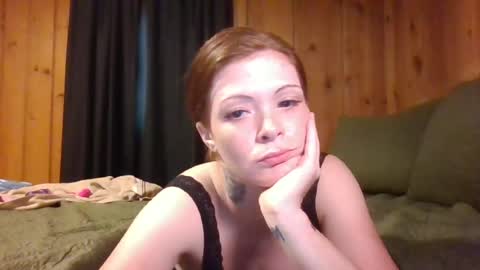 Snapshot of ridinghoodred chatting on 06/15/26, 12:13 ridinghoodred online show from 06/15/26, 12:13