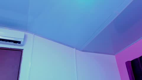 Rihanna hotx online show from 09/28/25, 04:56