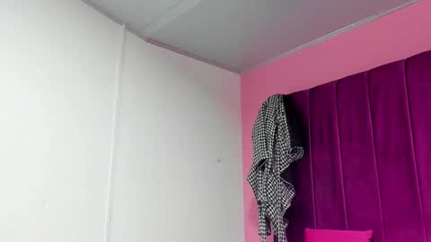 Rihanna hotx online show from 09/30/25, 04:06