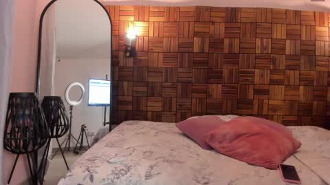 Sara online show from 01/10/25, 10:06