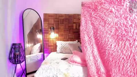 Sara online show from 03/11/25, 10:07