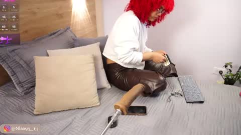 Snapshot of rihannadeep chatting on 07/25/26, 10:35 Sara online show from 07/25/26, 10:35