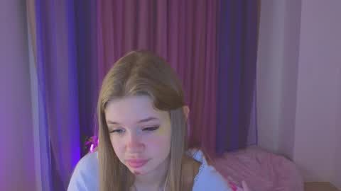 Rina online show from 09/22/25, 08:55