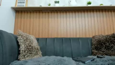 Snapshot of riley_reid_milf chatting on 06/26/26, 01:59 Oriana online show from 06/26/26, 01:59