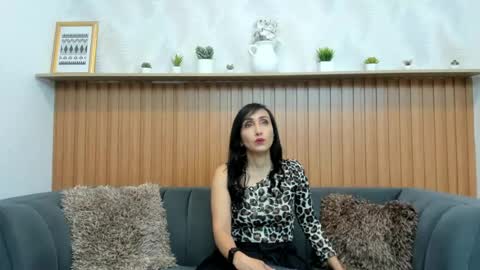 Snapshot of riley_reid_milf chatting on 07/07/26, 01:15 Oriana online show from 07/07/26, 01:15
