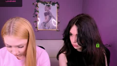 Snapshot of riley_sanders chatting on 03/15/26, 08:37 Meow online show from 03/15/26, 08:37