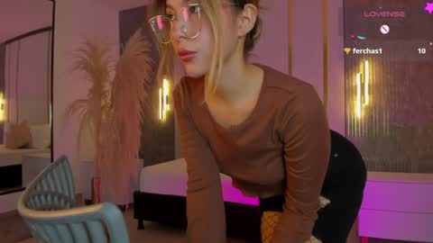 Riley Sierra online show from 06/12/26, 01:10