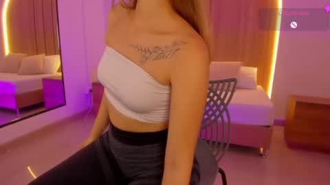 Riley Sierra online show from 06/25/26, 01:04