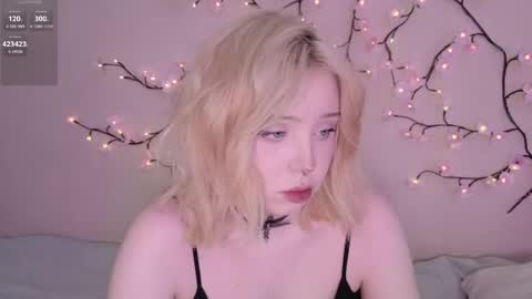 Snapshot of riley_vice chatting on 05/07/26, 08:31 Sofia online show from 05/07/26, 08:31