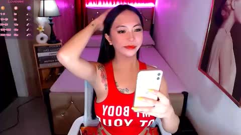 Snapshot of rileymillerx chatting on 12/03/24, 01:32 Riley online show from 12/03/24, 01:32