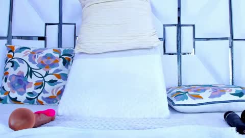 Riley online show from 03/07/25, 05:38