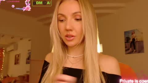 Snapshot of rina_asty chatting on 04/05/26, 05:10 Rina Asty online show from 04/05/26, 05:10