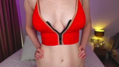 Snapshot of rinacandy chatting on 01/06/25, 05:52 SweetRina online show from 01/06/25, 05:52