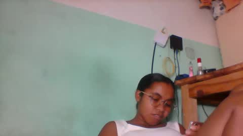 Snapshot of rinah856024 chatting on 05/10/26, 06:35 rinah856024 online show from 05/10/26, 06:35