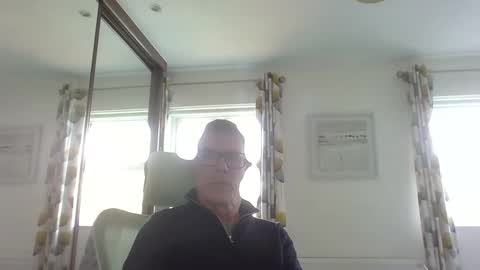 Rob online show from 09/24/25, 02:31