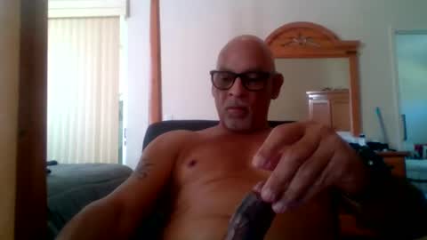 Snapshot of rionel chatting on 12/04/24, 03:32 RioNel online show from 12/04/24, 03:32