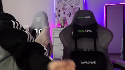 Snapshot of ripper_66 chatting on 02/09/25, 12:19 DianaBrite fansl y online show from 02/09/25, 12:19